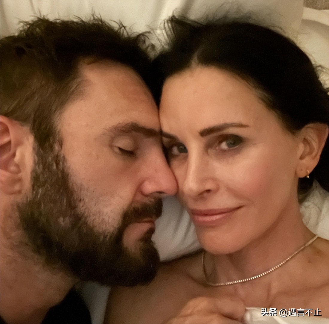 后悔整容，只恋爱不结婚，她才不是那个争强好胜的莫妮卡