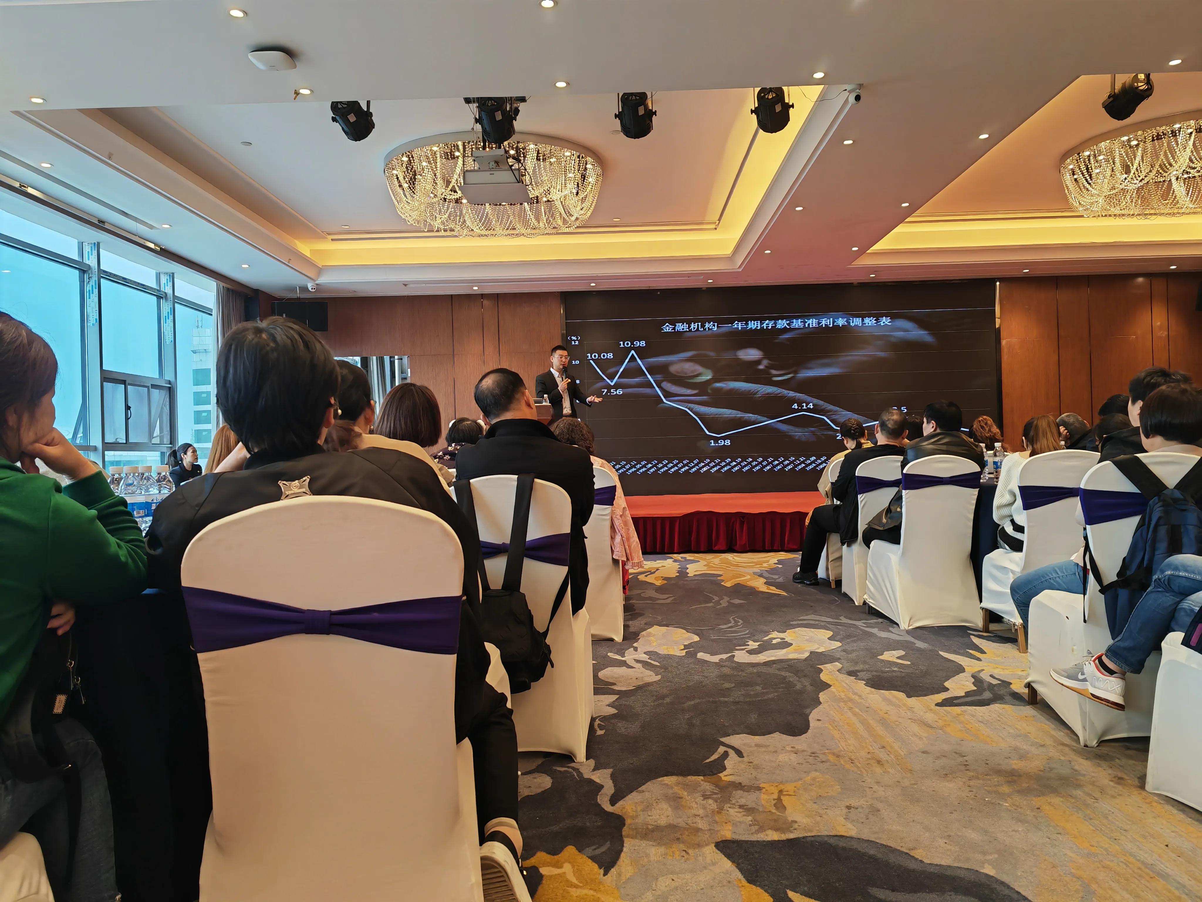 保险公司免费泰国游,保险公司组织免费旅游敢去吗