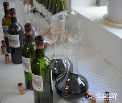 葡萄酒开了还要醒15分钟人醒了,不想上班葡萄酒开了都要醒五分钟