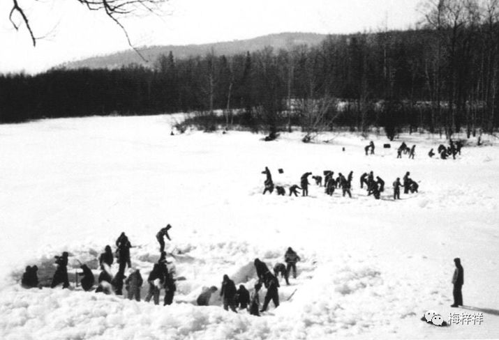 战友作品:“北极”女兵(黄爱明)梅梓祥