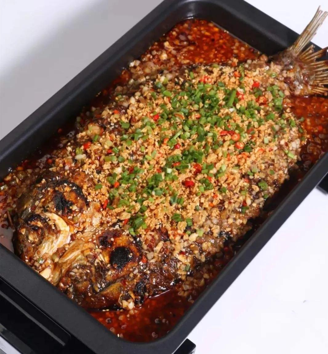 来万州吃一次正宗万州烤鱼,万州烤鱼什么味道正宗好吃