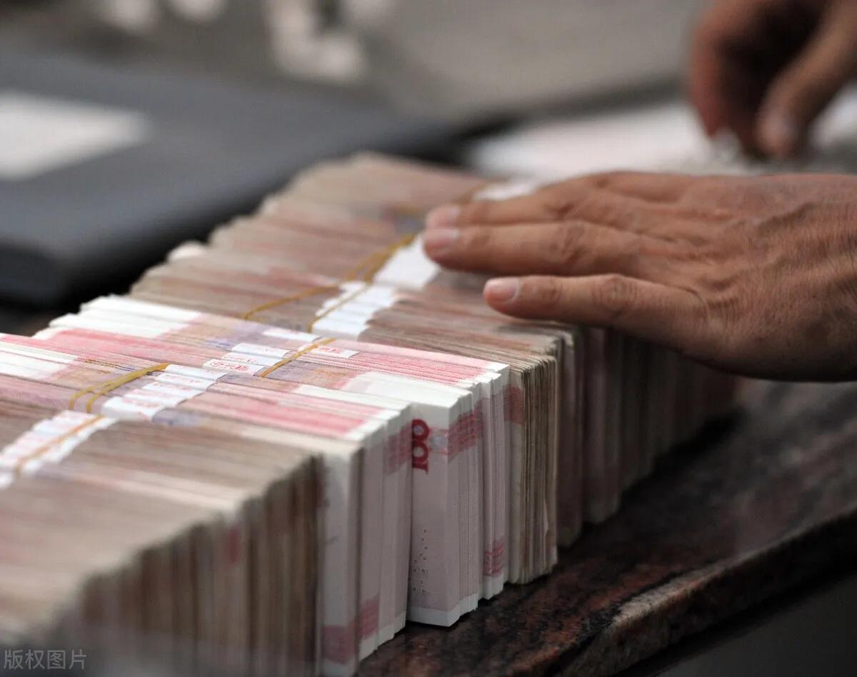 80万存银行一年利息多少钱,80万存银行一个年利息多少