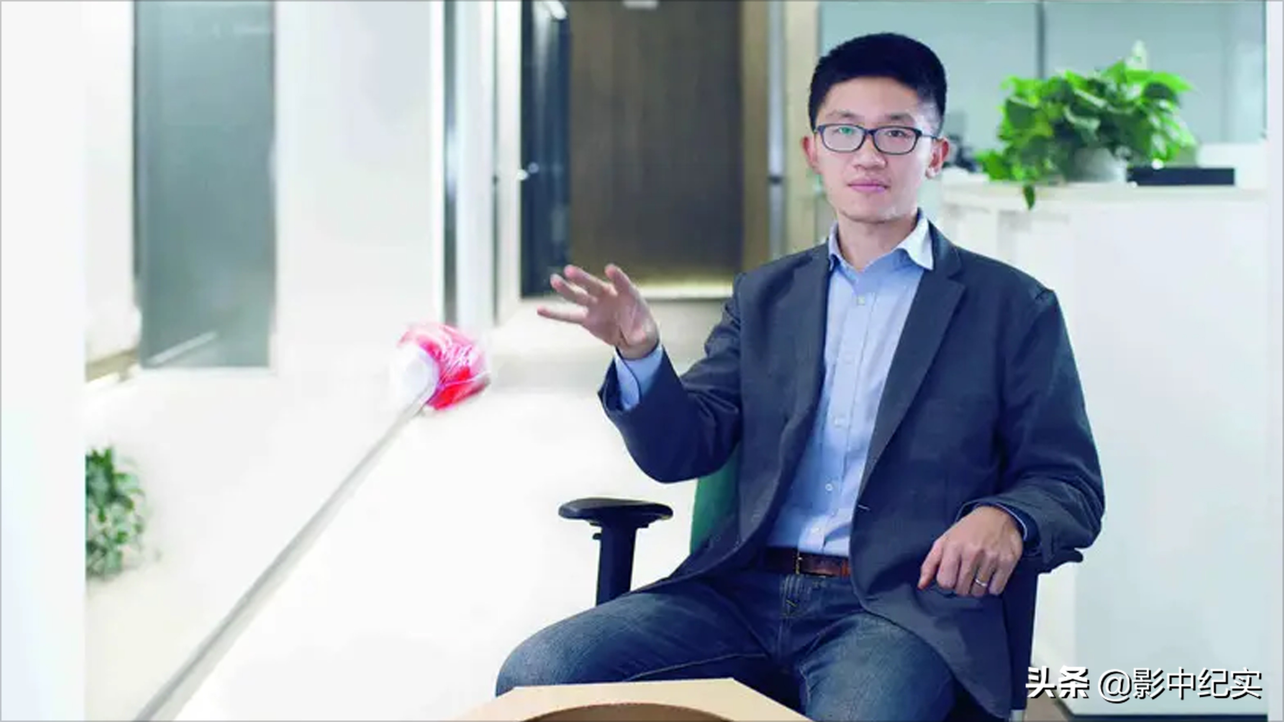 成都捡垃圾,研究生放弃100万年薪