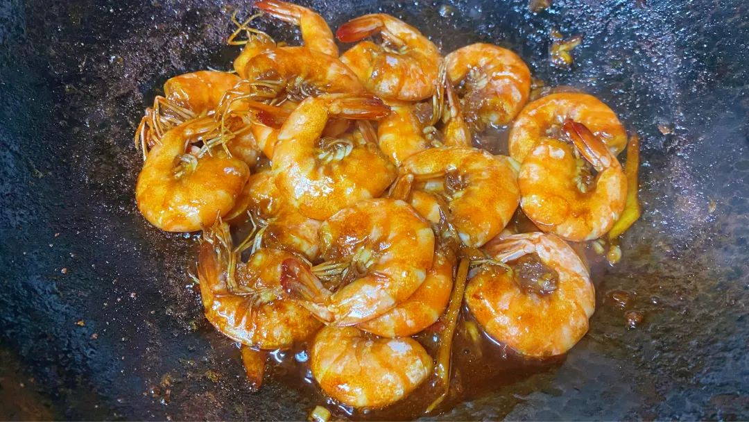 怎么做好吃的油焖虾,最简单的油焖虾的家常做法