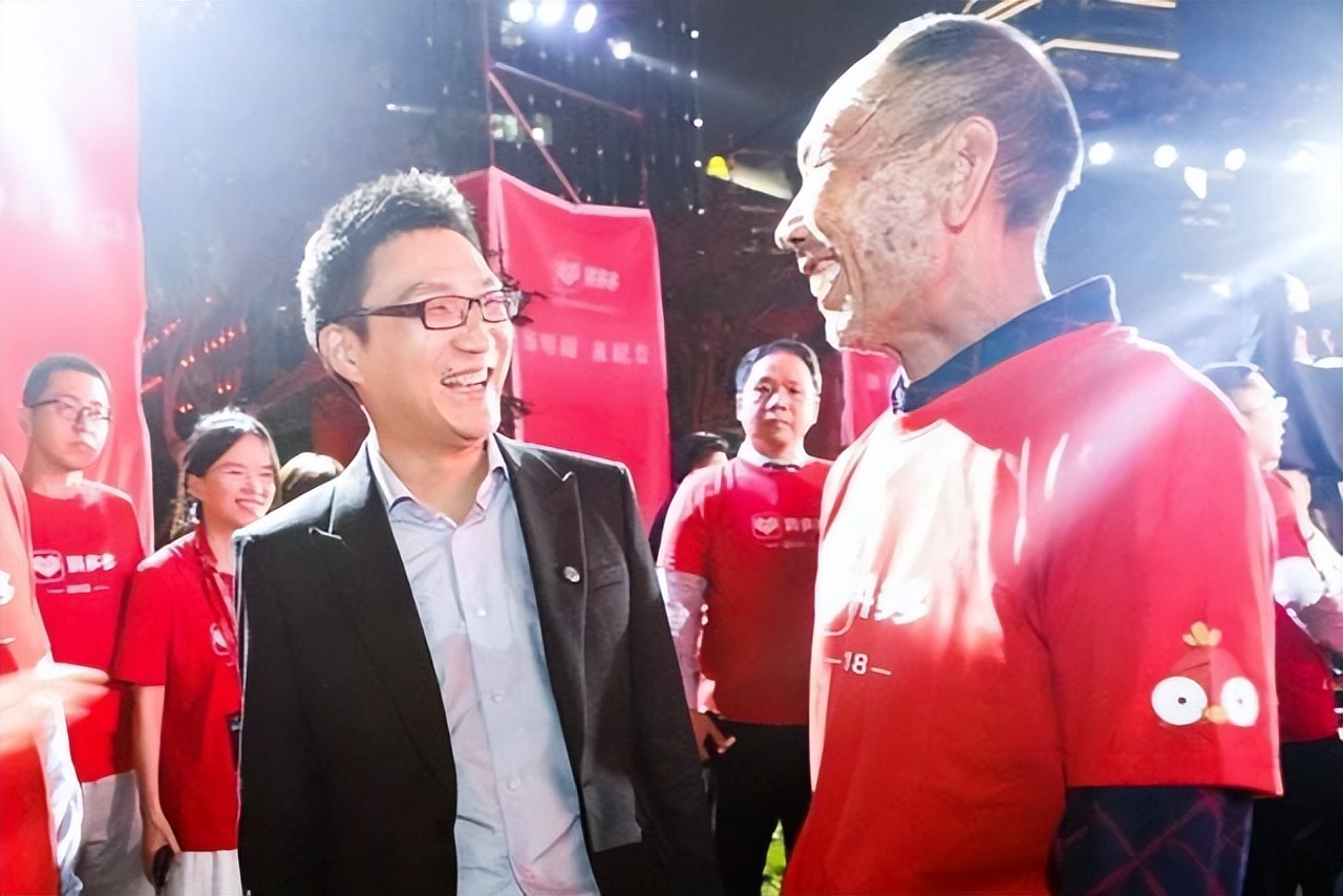 拼多多创始人黄峥在中国排名,拼多多创始人黄峥全球排名