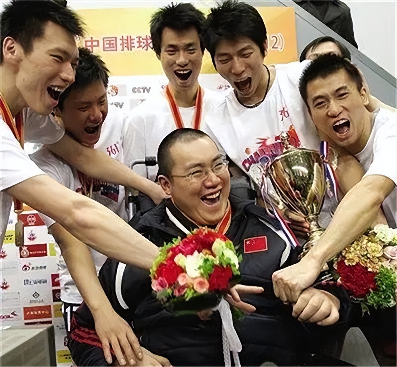 汤淼母亲改嫁的原因,汤淼父亲和母亲离婚了吗