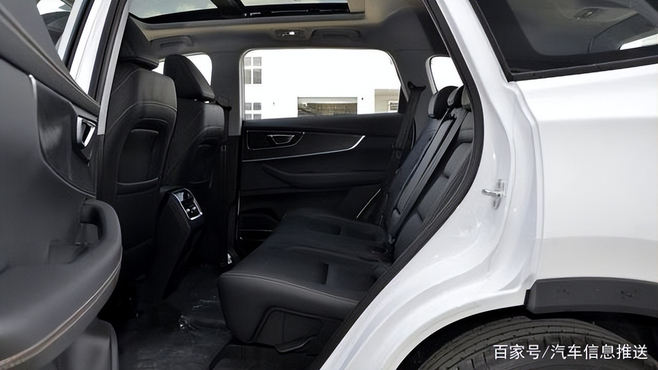 逍客和新款瑞虎8比较,瑞虎8和逍客买哪个划算