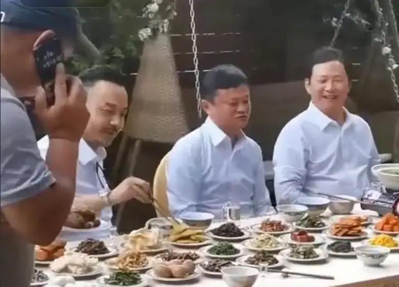 马云的三大切身经历,马云当年的心酸创业