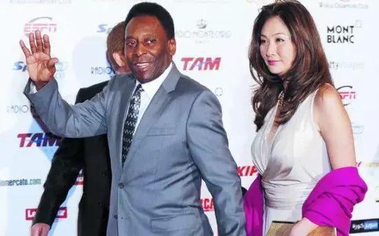 球王贝利弥留之际,球王贝利停止化疗