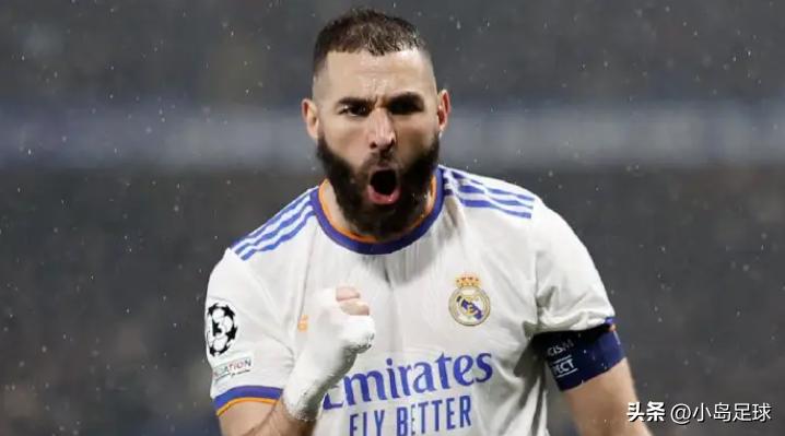 足球场上球员位置示意图,足球场上十名队员的位置