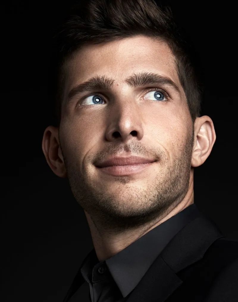 西班牙国手控卫塞尔吉,西班牙罗贝托