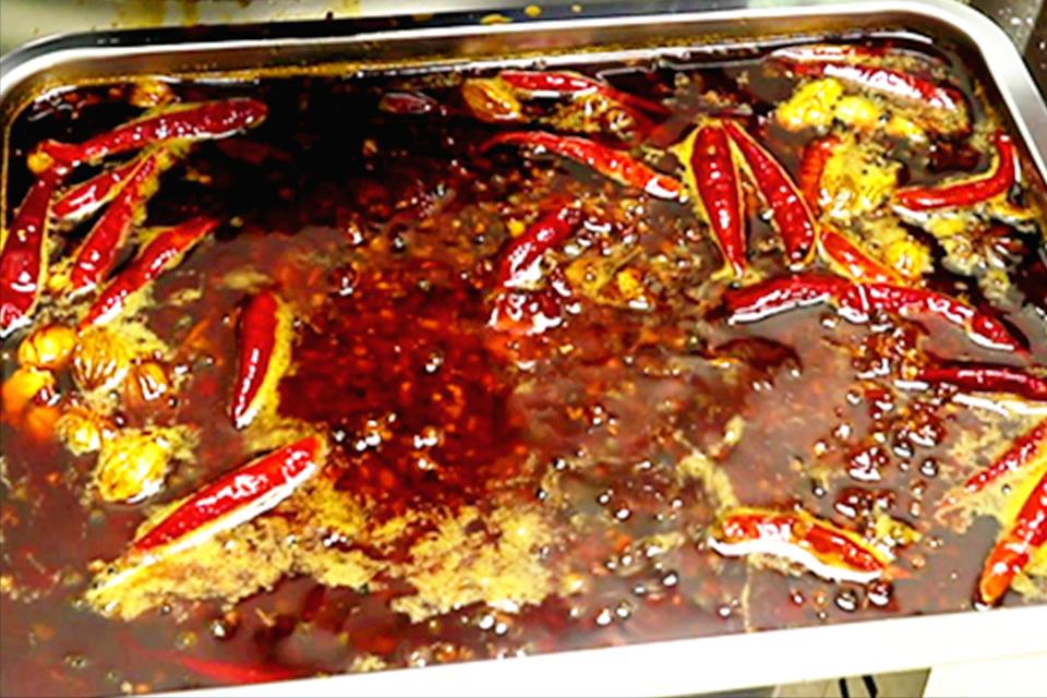 买火锅底料固体好还是液体好吃,买火锅底料怎么选