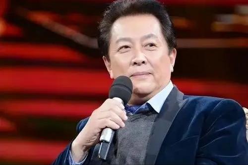 国内赚钱国外花、玩弄感情只生娃...这4位老狐狸的尾巴藏不住了？