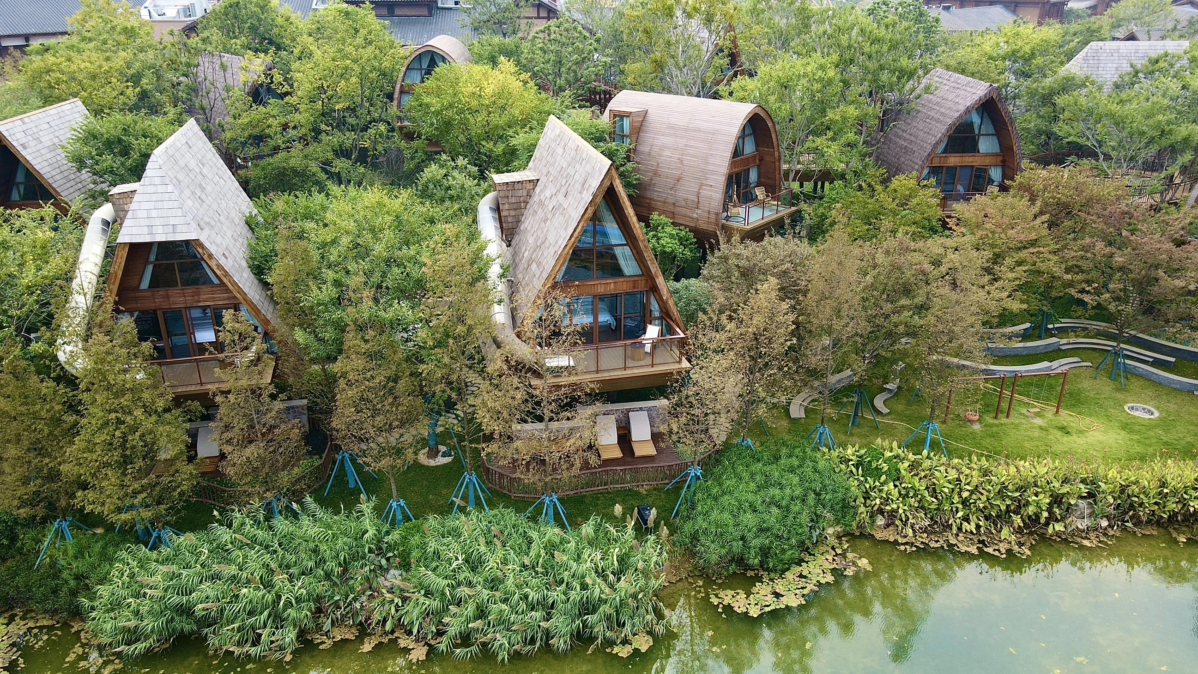 小精灵同款树屋绝了!遛娃的秘密基地,诗境家园里的度假圣地