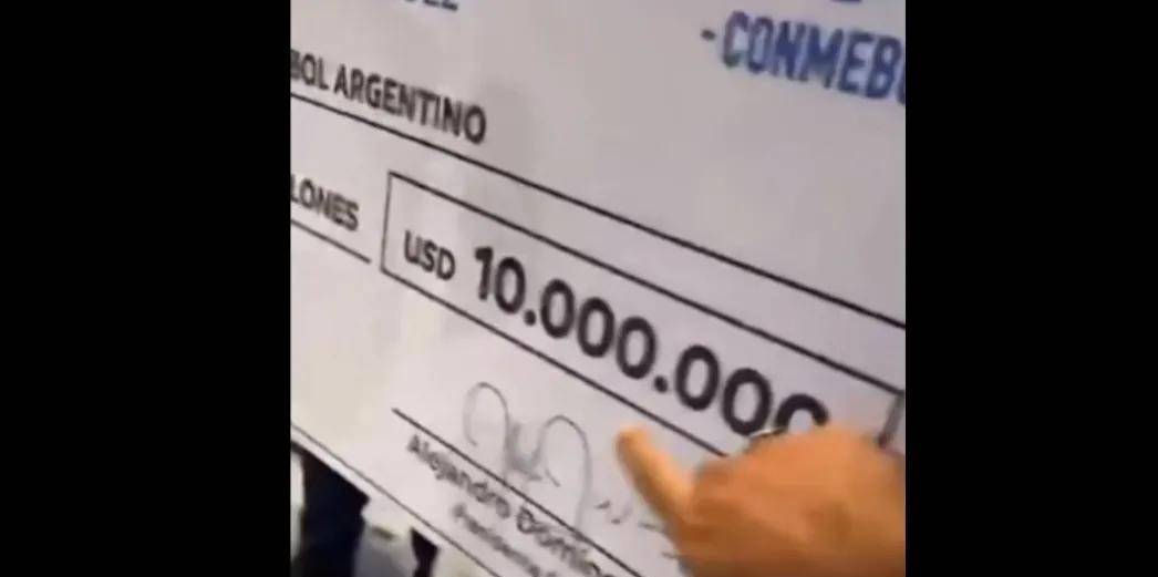 梅西暖心故事,巨星梅西背后的故事