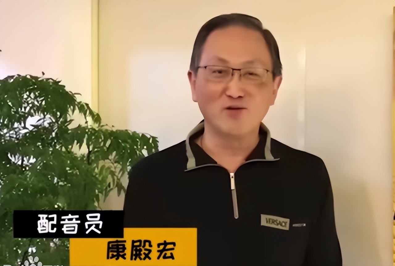 周星驰配音演员石班瑜图片,周星驰的配音演员姜晓亮长相