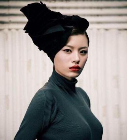 葛荟婕直播回应与汪峰关系,葛荟婕几岁跟汪峰在一起