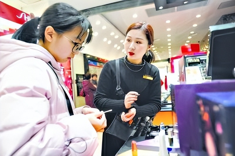 为什么现在没人愿意逛商场专柜,为什么越来越多人不愿意去实体店