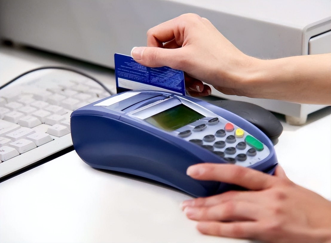 花呗欠钱多久没不还会拉入黑名单,如果你花呗欠了3000亿怎么办