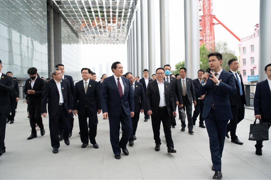 马英九参观湖南广电“七彩盒子”与《声生不息·宝岛季》连线