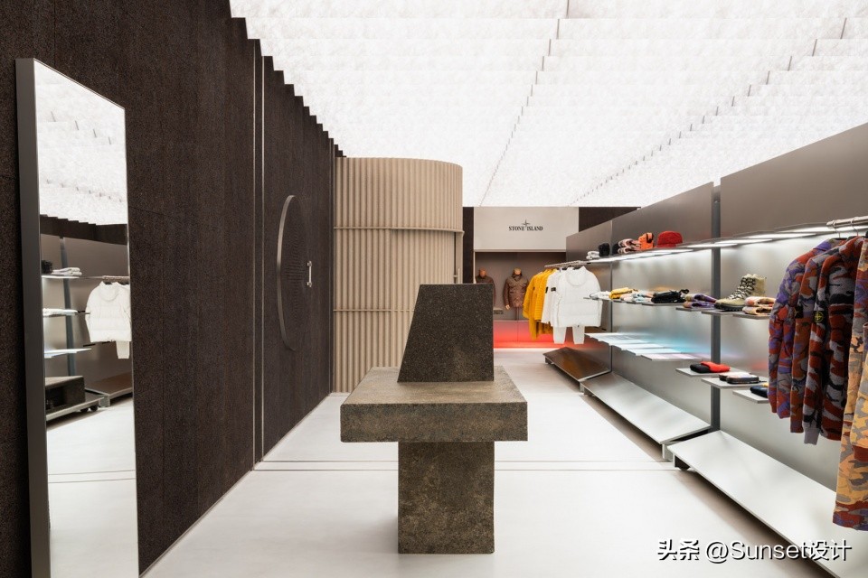 StoneIsland全球旗舰店