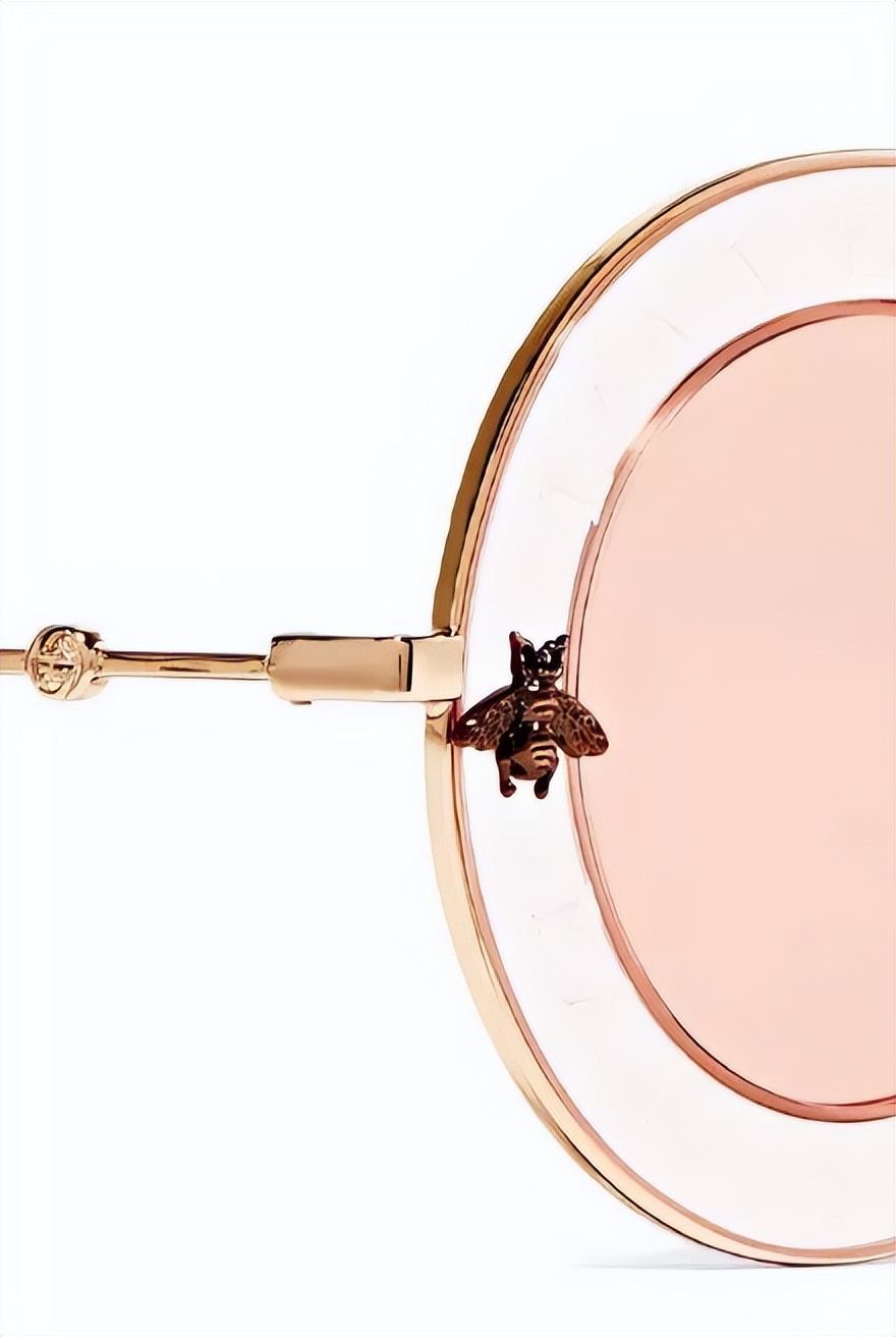 gucci是什么品牌眼镜,gucci眼镜有款红边框的眼镜