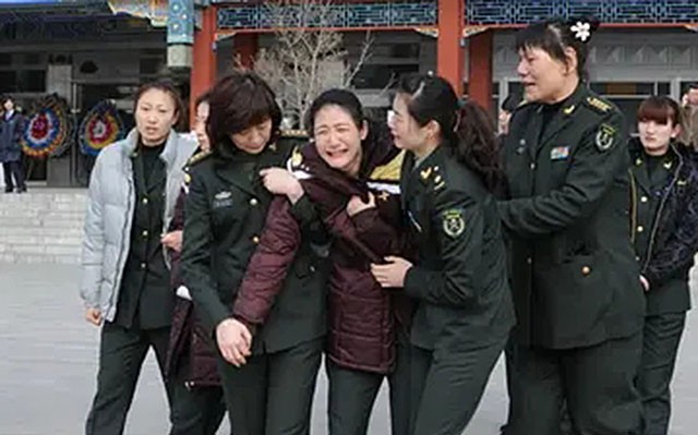 莫科周雅菲照顾王凡父母,八一女篮王凡死因详细