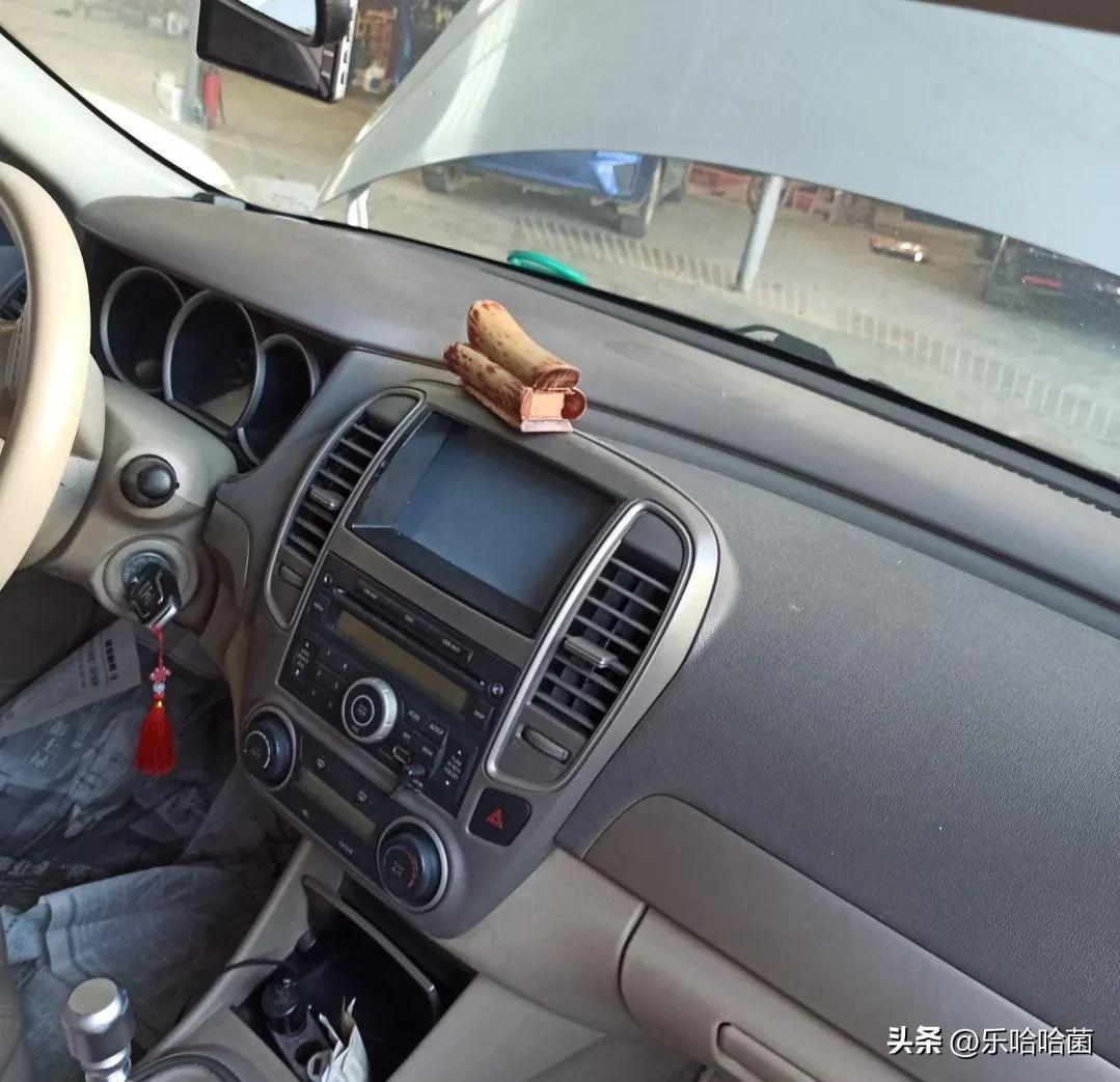 肾衰脚先知什么意思,孤肾的人肾不好有什么症状