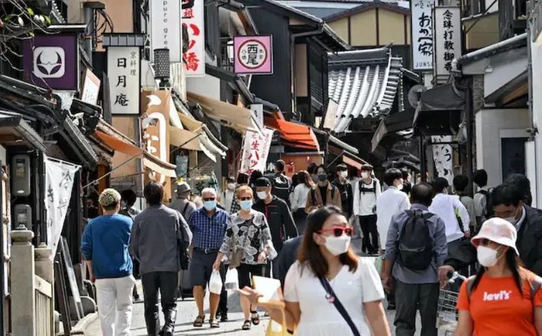 访日游客开启爆买模式,日本成了全世界最便宜的地方