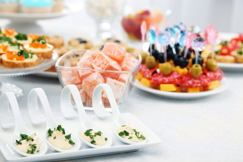 新手开爱拉夫零食连锁店宣传方案,进口零食店经营攻略