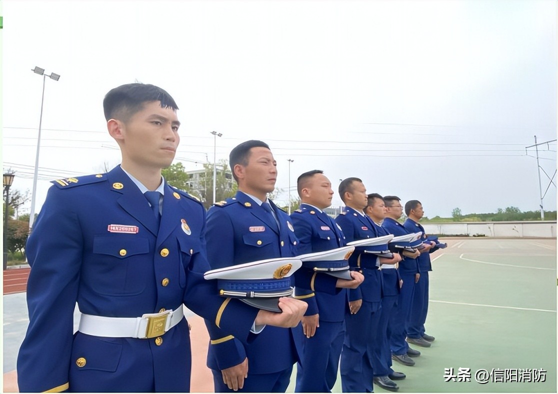 消防十二时辰丨记录蓝朋友的一天记录每时每刻的满分生活