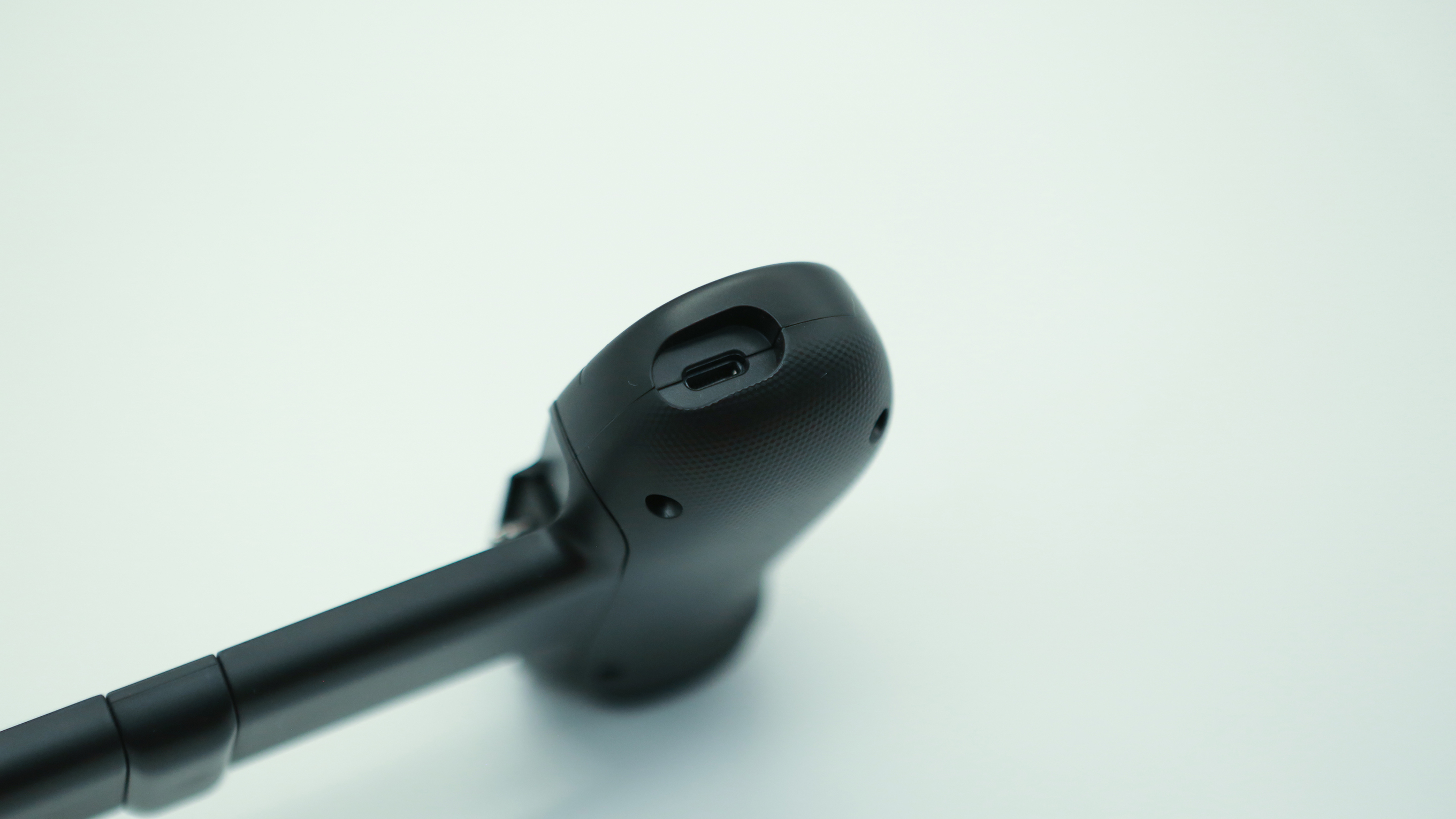 手机手柄秒变掌机,苹果游戏手柄m1b体验