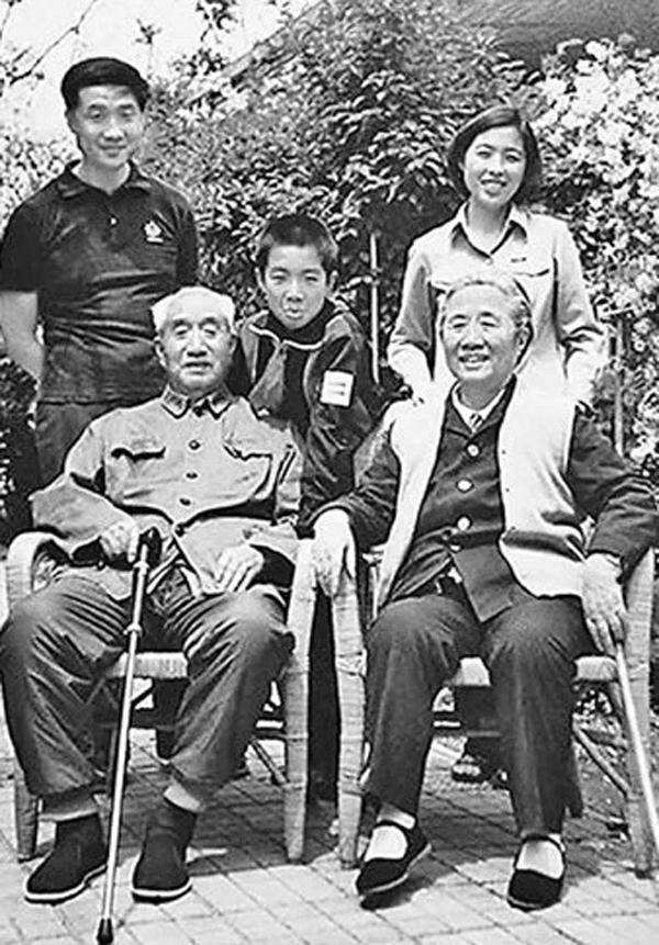 历史徐帅为什么被称为布衣元帅,为什么称徐帅为布衣元帅