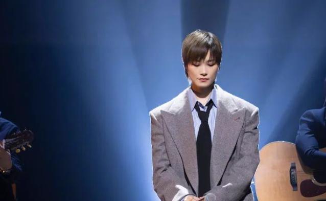 2023李宇春周末愉快演唱会,李宇春演唱会2023下个路口见