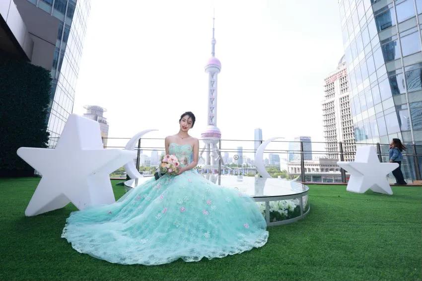 上海最豪华的商场ifc,上海ifc商场精品店