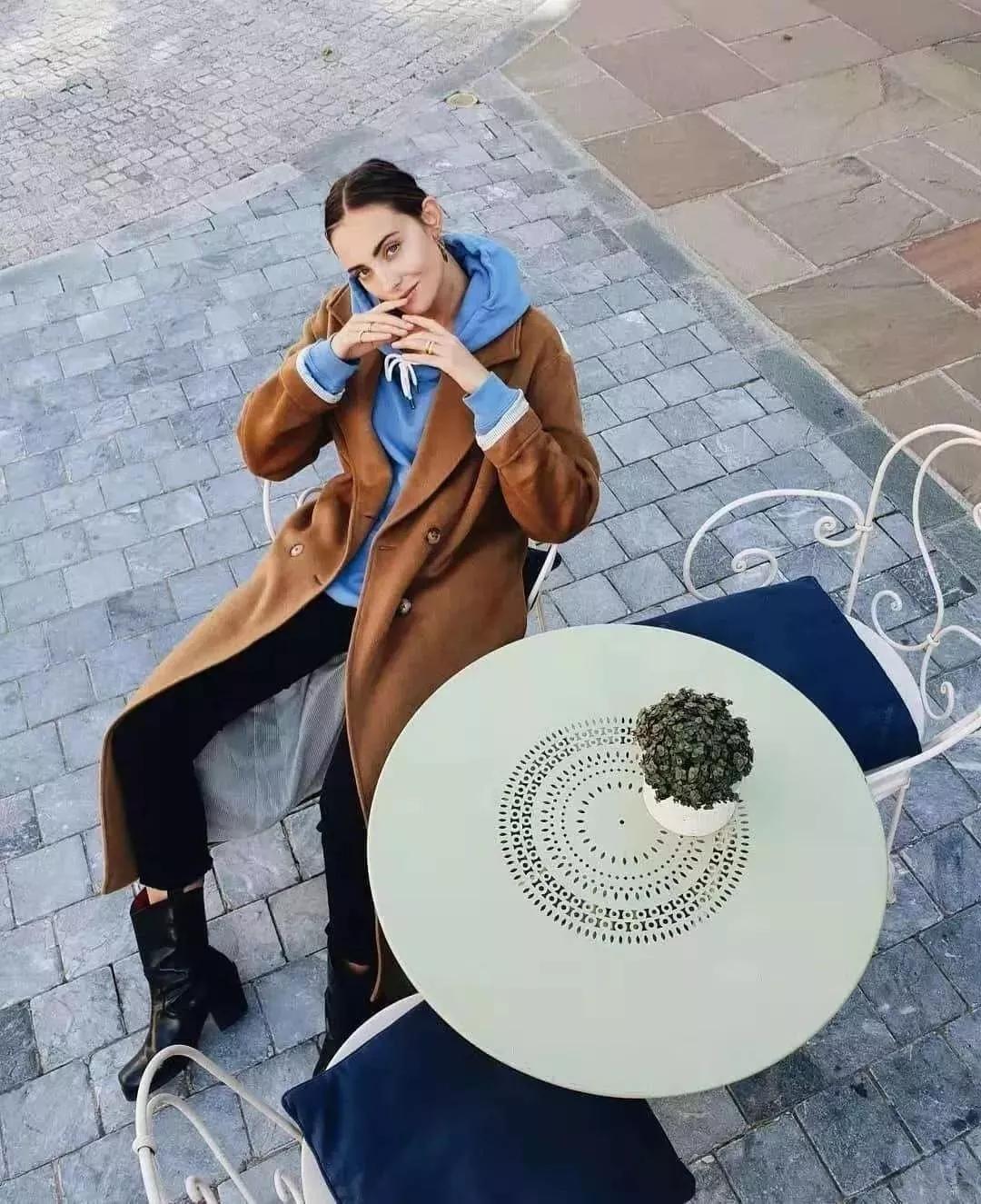 驼色外套内搭什么色彩打底,158梨形身材驼色大衣搭配高级感