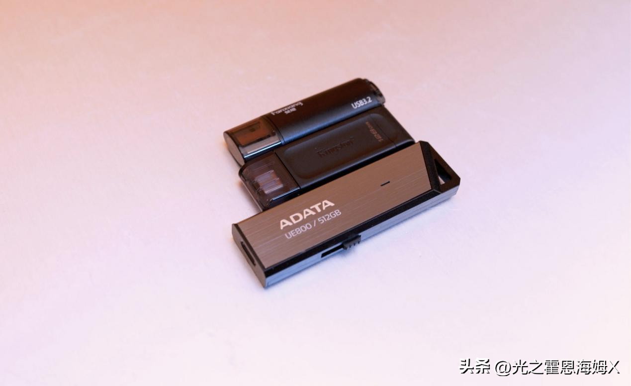 u盘实体店买还是在网上买便宜,便宜u盘和贵的有什么区别