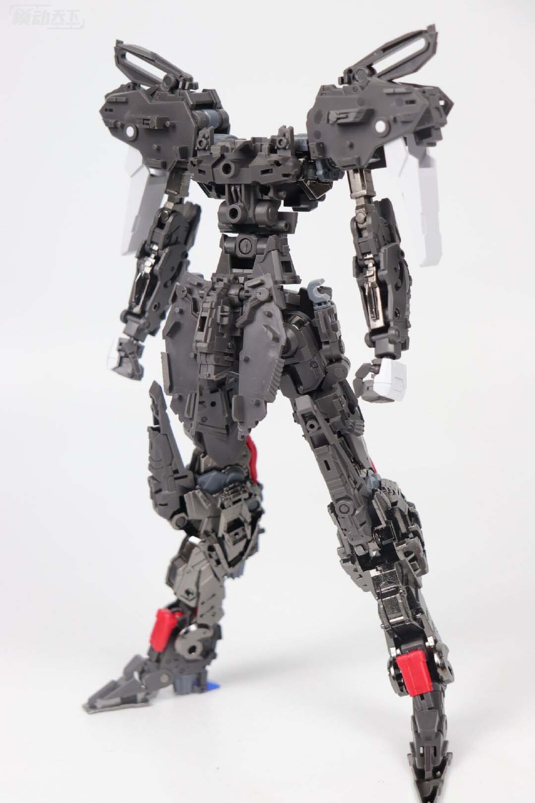 无限维度创世典藏版腿部怎么拼,创世无限维度典藏版和普通版推荐