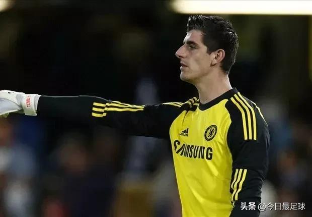 当今足坛最好的门将库尔图瓦,库尔图瓦门将