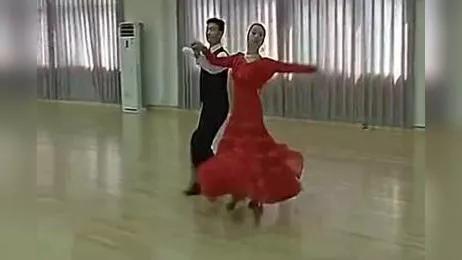 交谊舞入门四步踩点直播,交谊舞入门基础舞步