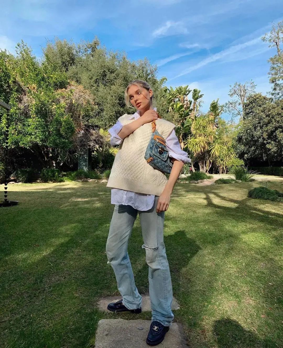 毛衣衬衫叠穿搭配什么裤子,冬天衬衫如何搭配毛衣