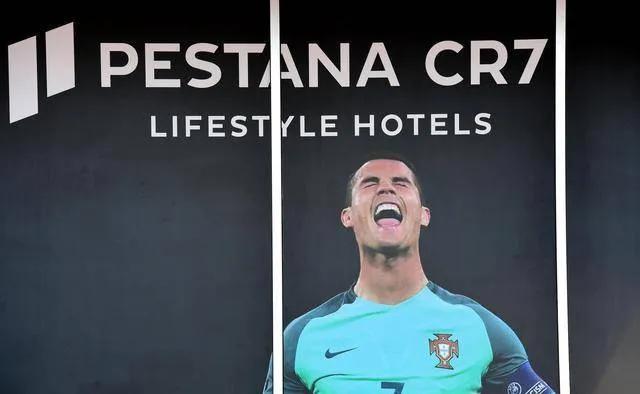 最有钱的足球运动员c罗,为什么最有钱的足球员是c罗