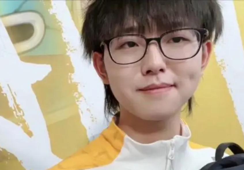 休赛期狼队霸占巅峰榜,巅峰前10狼队