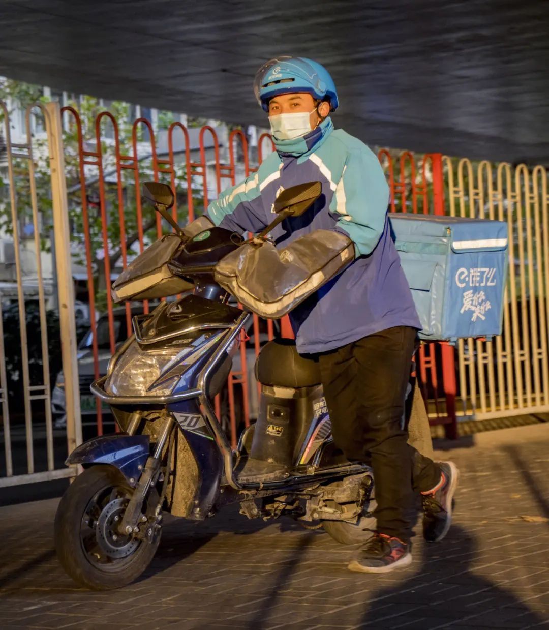 我，35岁带一个小孩，2022年被公司辞退，摆摊一年净赚20万