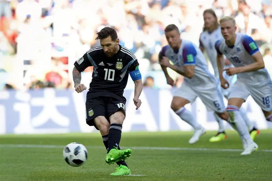 球王梅西和c罗谁更强,梅西阿根廷球王和c罗世界球王