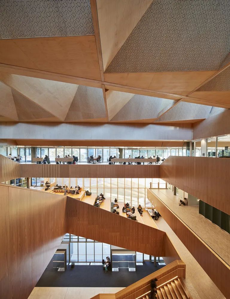 莫纳什大学读研it专业体验,莫纳什大学主要学什么