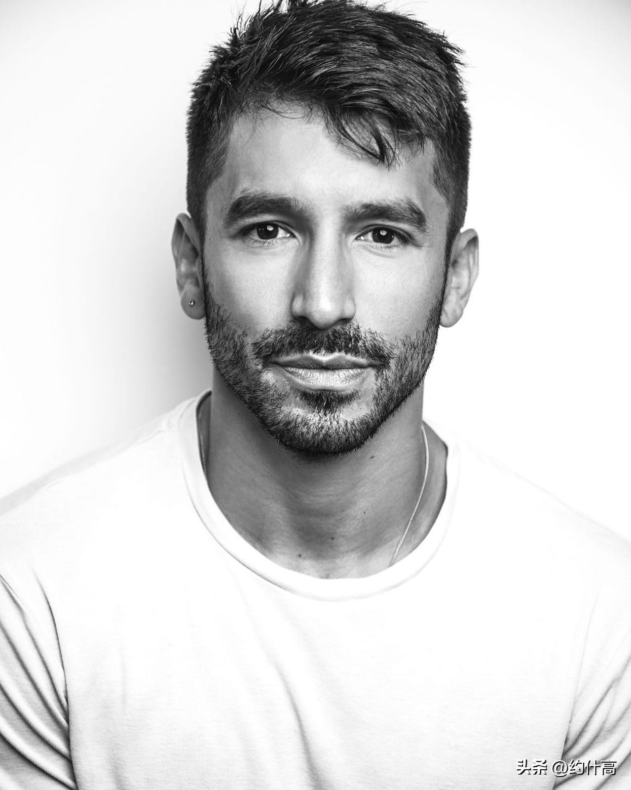 男网红接吻,中国男网红和粉丝亲吻