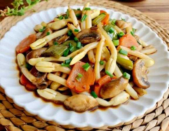 怎么发花生芽又粗又好吃,精品花生芽如何吃