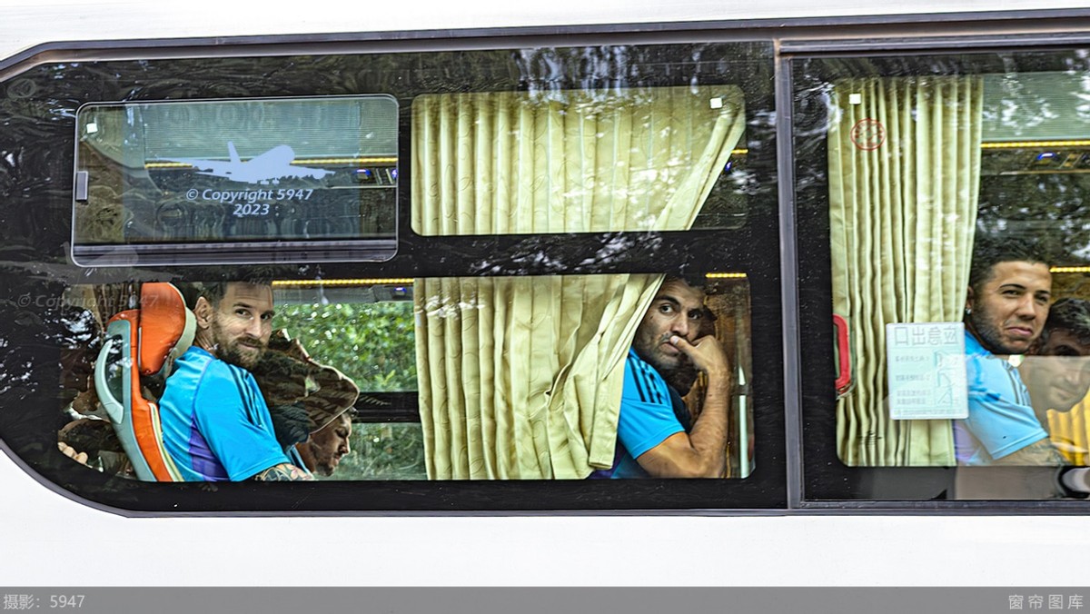 梅西乘坐私人飞机,梅西私人飞机最新消息