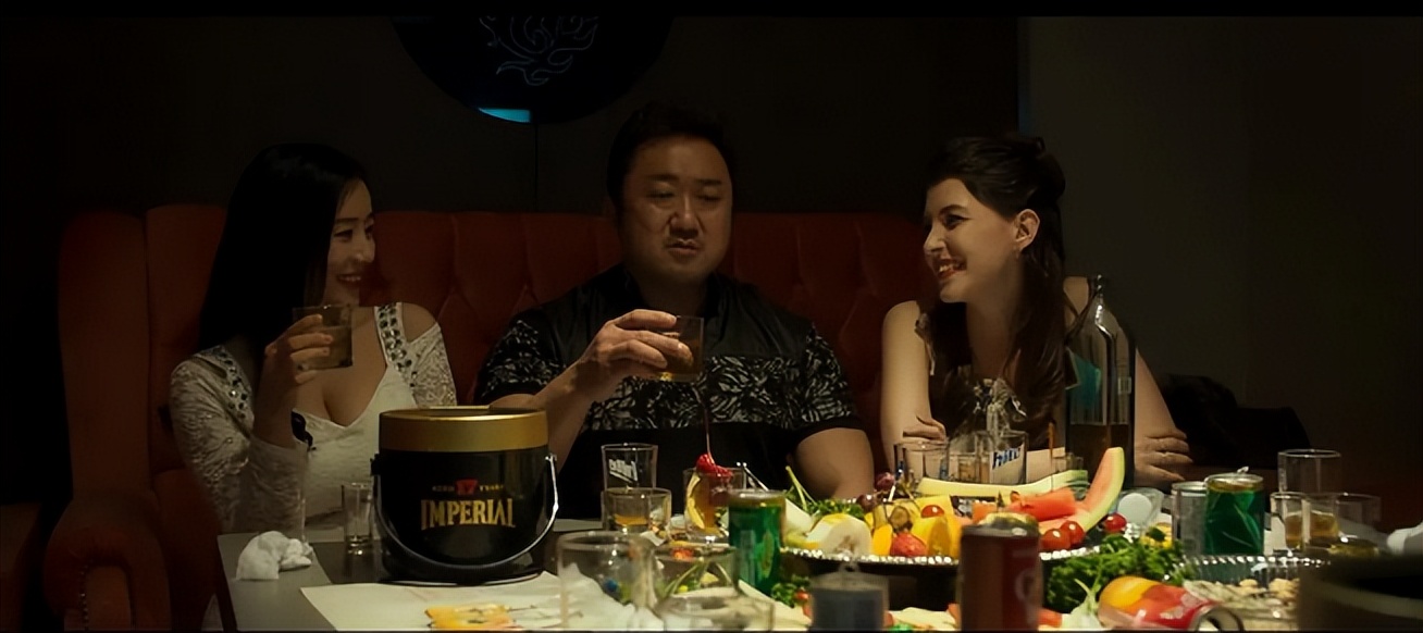 观影人数超千万喜提年度第一！韩国大“恶霸”再出山，野性美爆发